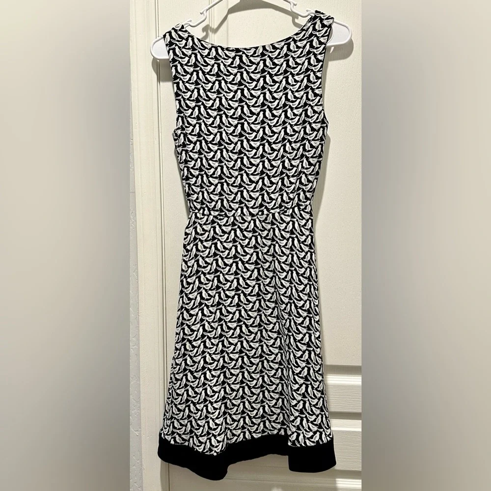 Kate Spade Sleeveless Black/White Bird Print Dress w Offset Tie Bodice